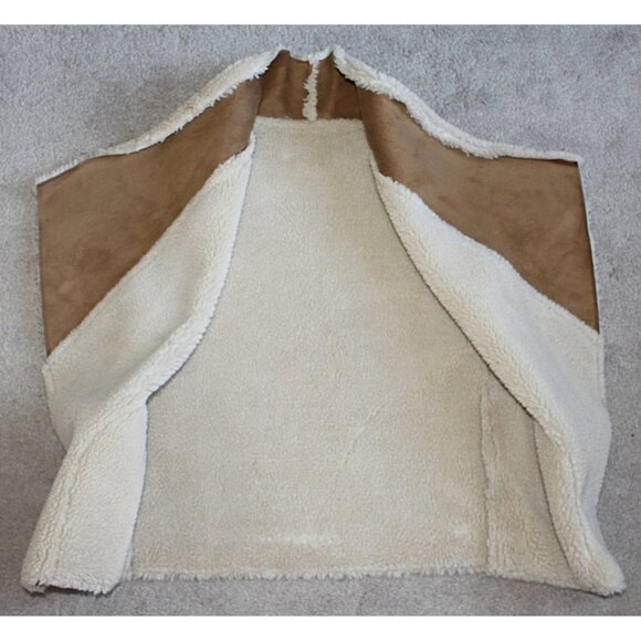 Sanctuary Brand - Women's Faux Shearling Reversible Vest, One Size Fits Most - Picture 7 of 7